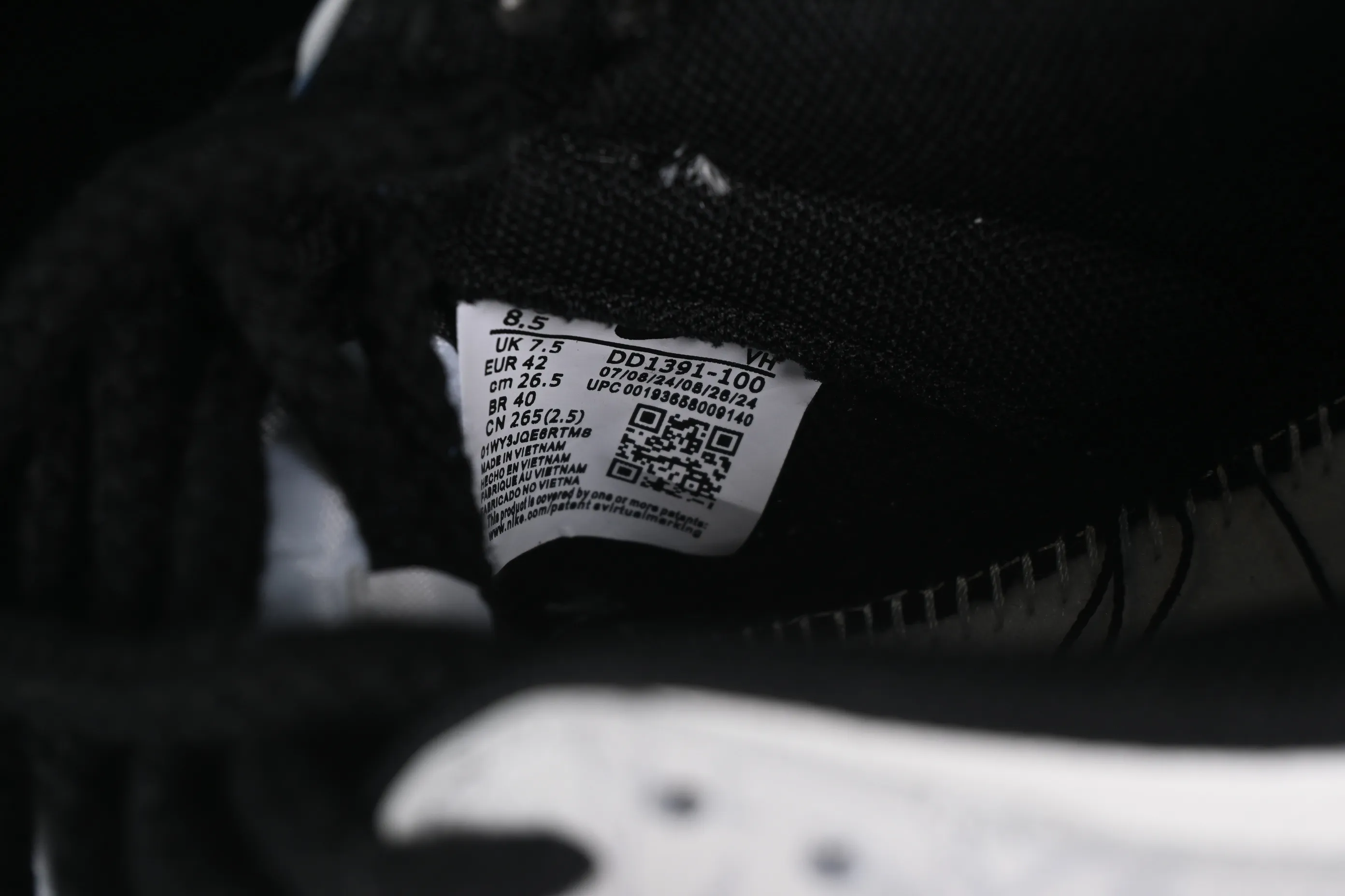 All Categories Nk SB Dunk Series Nk SB Dunk Low Low-top sneakers Nk Dunk Low Panda Prank Dream Lead Star Love Special Gift Box Low-top casual sneakers DD1391-100